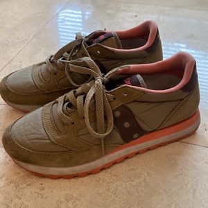 Saucony Jazz Classic Sneaker women’s 8